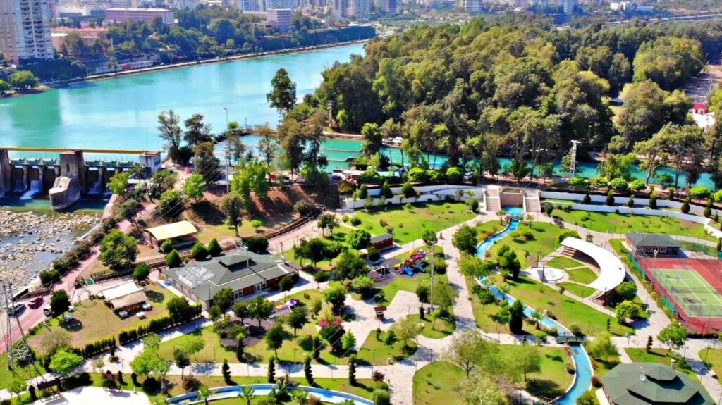 Adana Yüreğir de Gezilecek Yerler – Millet Bahçesi, Kültür Merkezi ve Nehir Kenarı