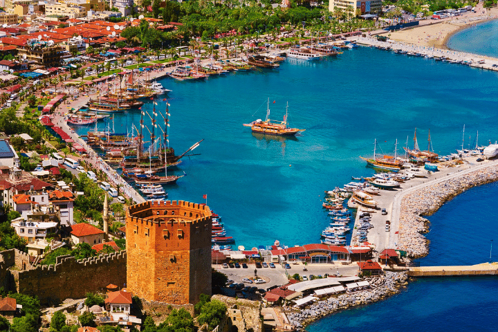 Alanya’da Gezilecek Yerler – Tarihi, Doğal ve Popüler Noktalar