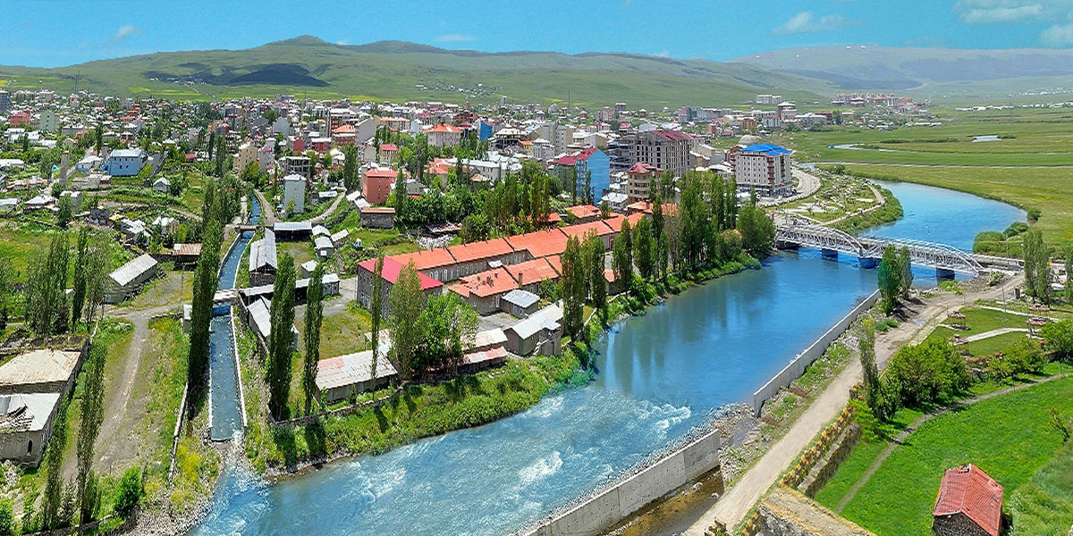 Ardahan Merkez’de Gezilecek Yerler – Kaleler, Yaylalar ve Nehir Kıyısında Sessiz Bir Yolculuk