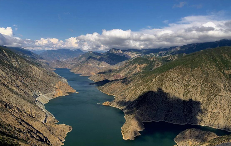 Artvin Merkez’de Gezilecek Yerler – Atatepe, Çoruh Nehri ve Hatila Vadisi Panoraması