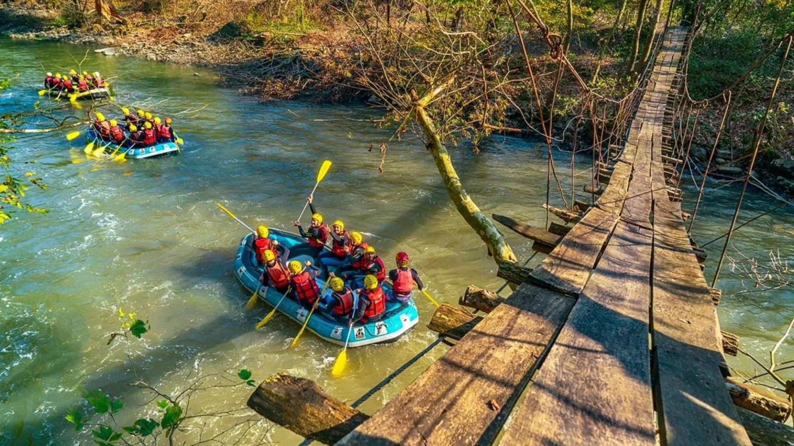 Cuma Yeri’nde Gezilecek Yerler – Yaylalar, Şelaleler ve Doğal Köy Atmosferi
