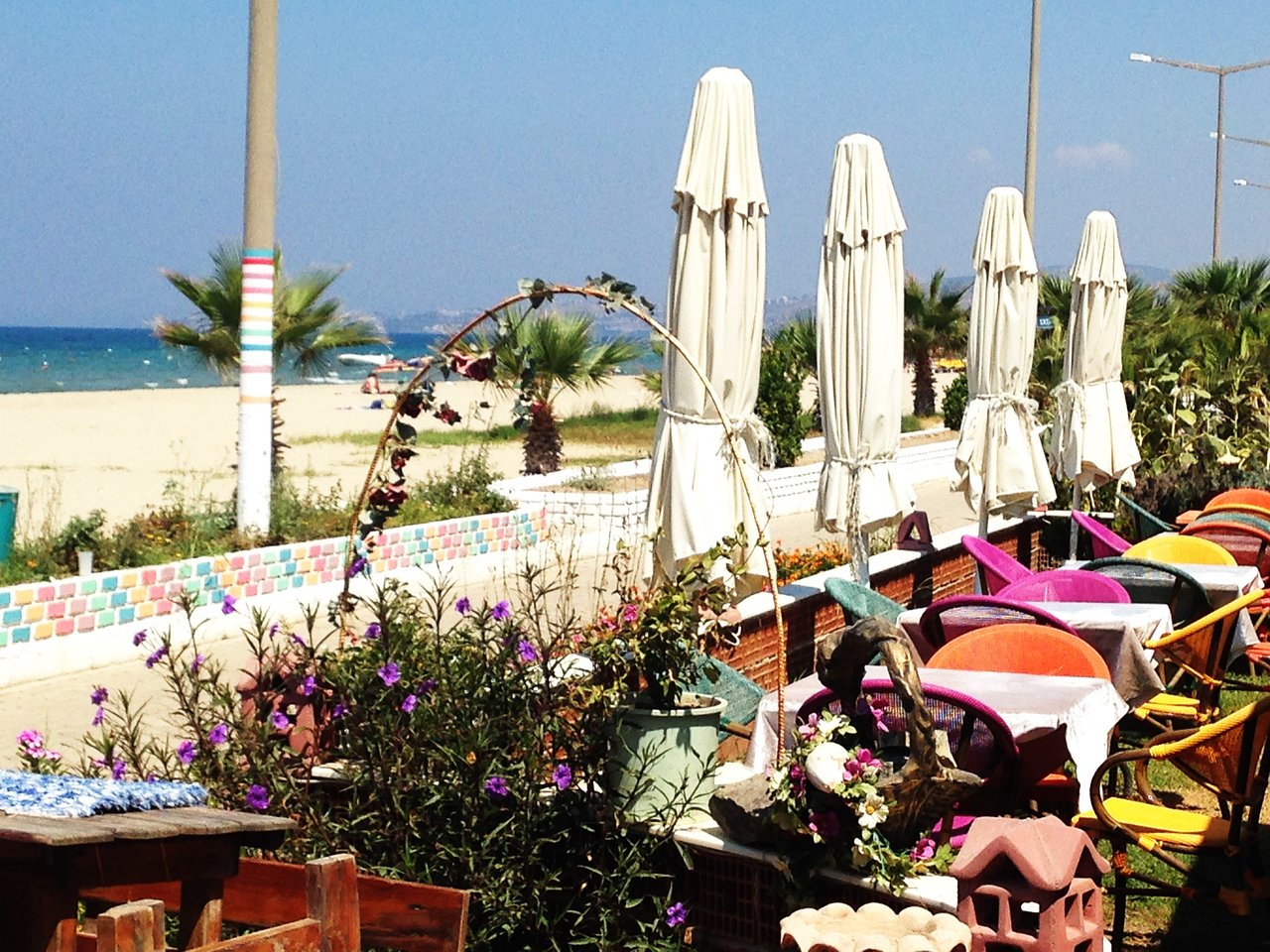 Davutlar’da Gezilecek Yerler – Baraj, Sahil, Yürüyüş Rotaları ve Köy Mutfağı