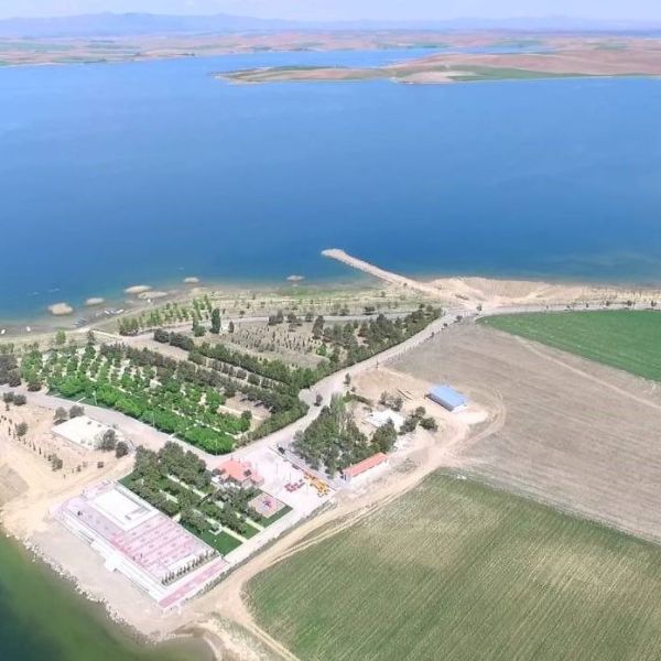 Evren’de Gezilecek Yerler – Hirfanlı Barajı, Sakarya Irmağı ve Tarih Dolu Kaçamak Rotaları