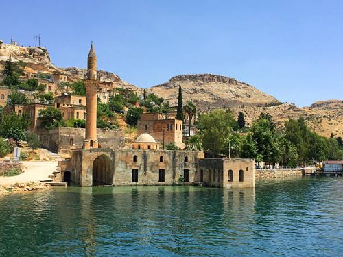 Şehitkamil Gezilecek Yerler – Gaziantep’in Doğayla Sanatı Buluşturan Modern İlçesinde Görülmesi Gereken Noktalar